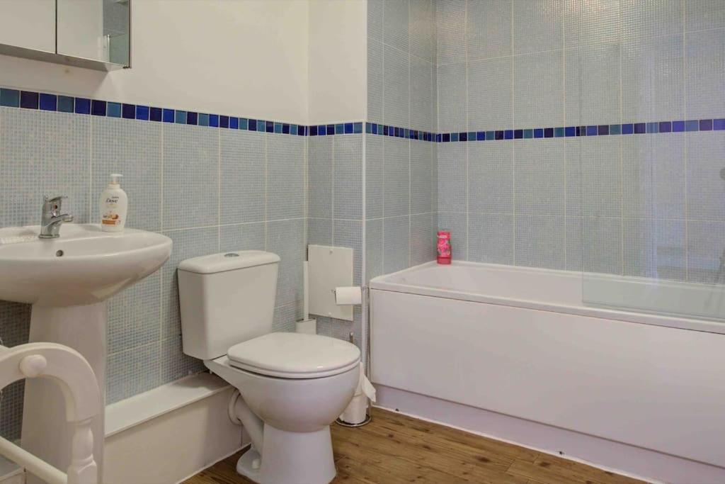 Ingledale Apartment, Ingleton, Yorkshire Dales National Park, Famous Three Peaks, Near The Lake District, Pets Are Welcome Ingleton  Exterior photo