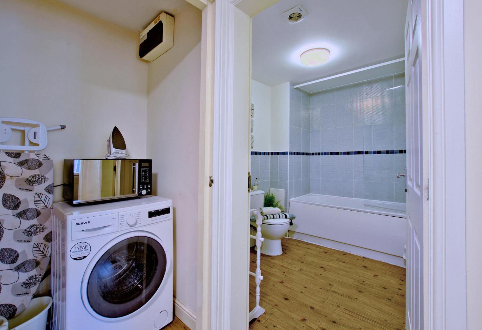 Ingledale Apartment, Ingleton, Yorkshire Dales National Park, Famous Three Peaks, Near The Lake District, Pets Are Welcome Ingleton  Exterior photo
